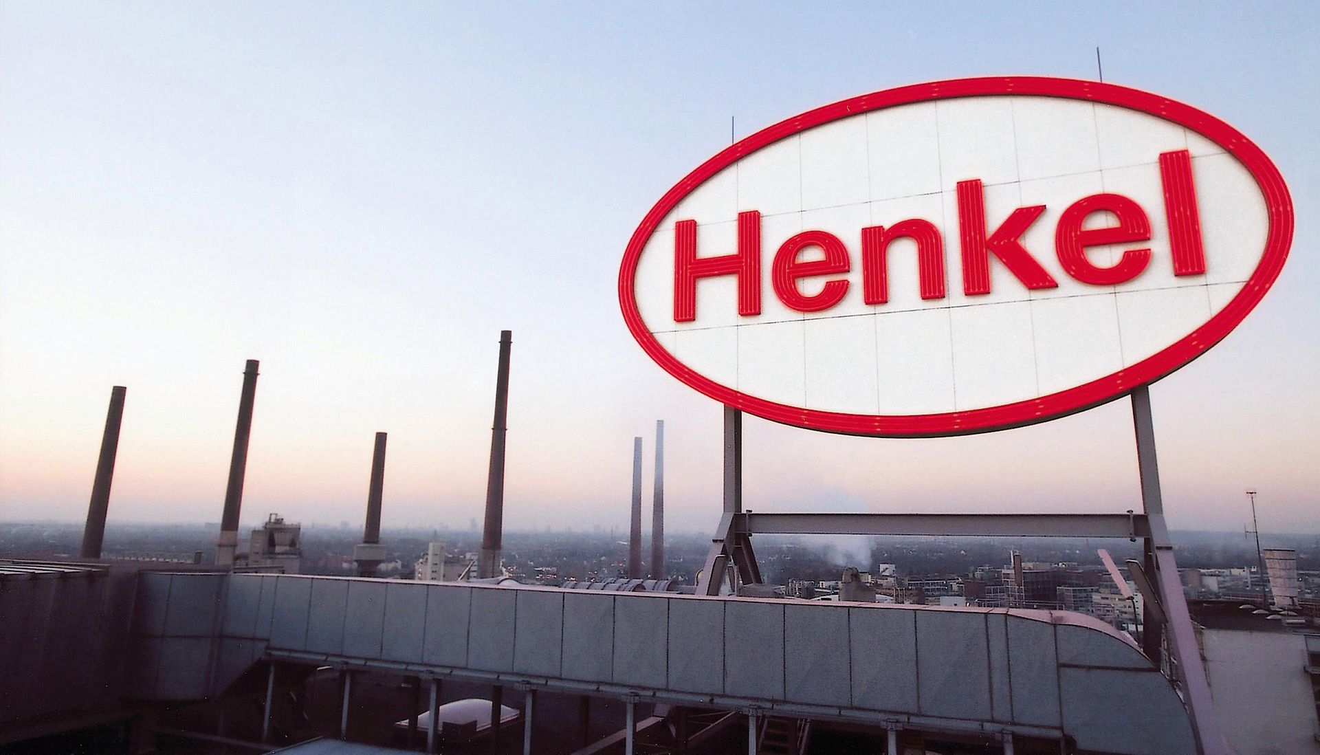 Henkelin logo katolla Düsseldorfissa.