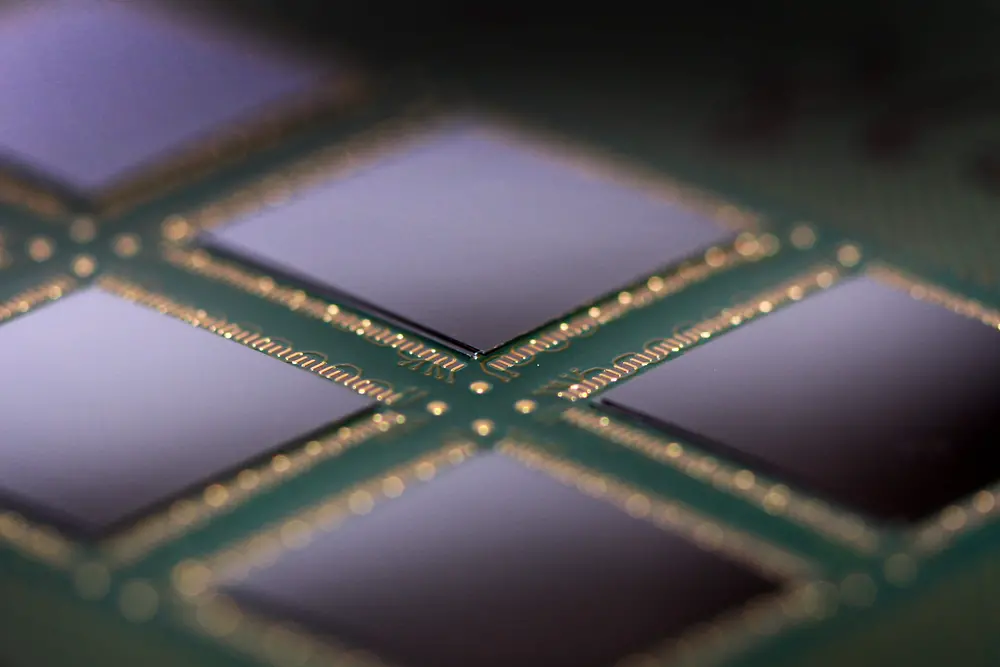 
Loctite Ablestik WBC-8901 UV: Die-Attach-Material für die Wafer-Rückseitenbeschichtung